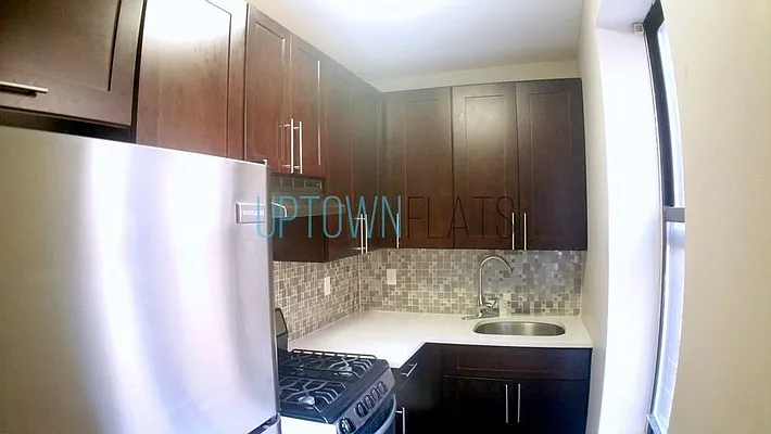Rented by Uptown Flats LLC | media 22