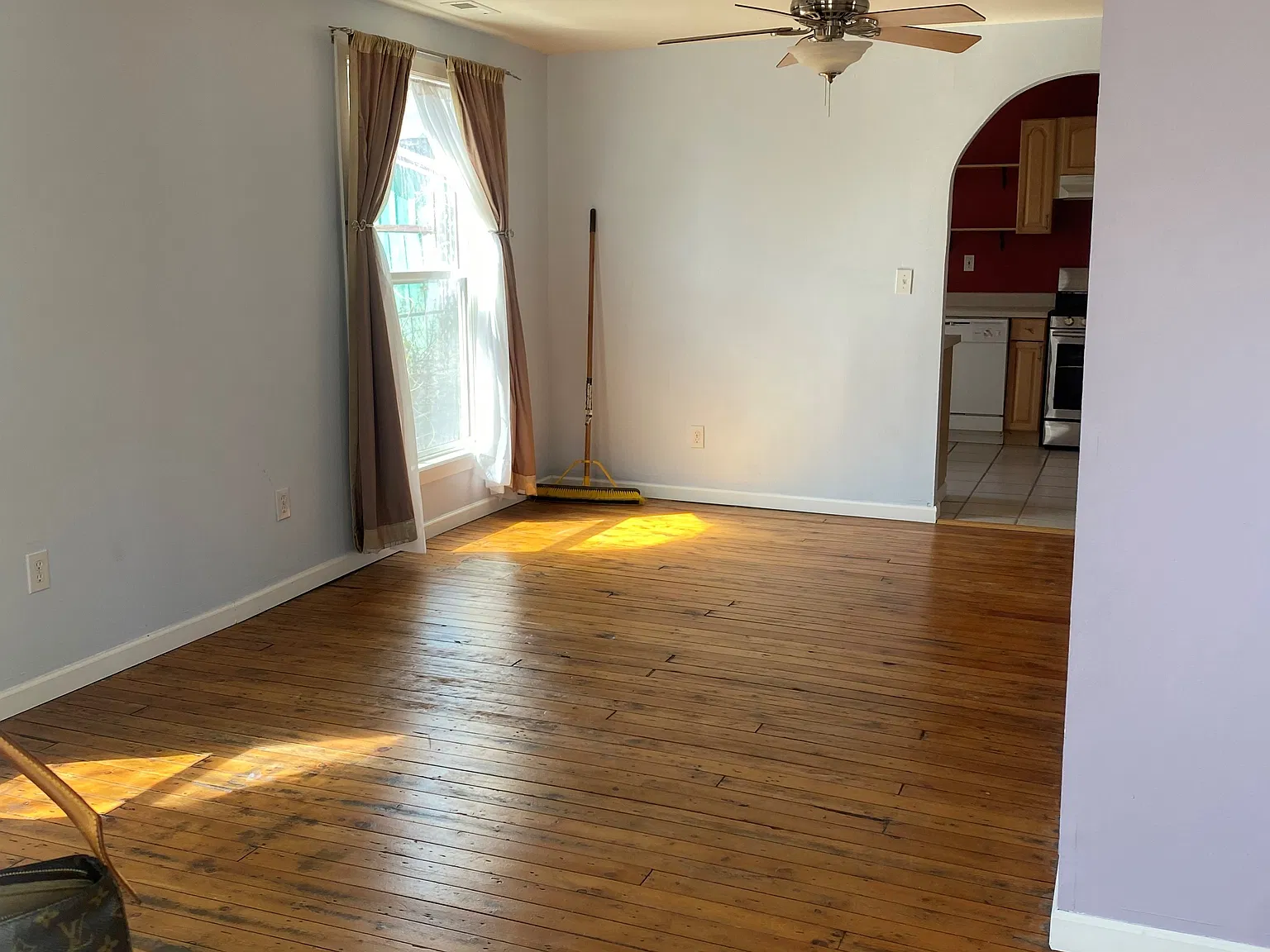 3 bed, 1248 sqft, $1,800 — Photo 2