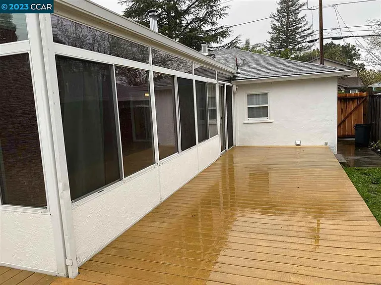1414 San Carlos Ave — Photo 28