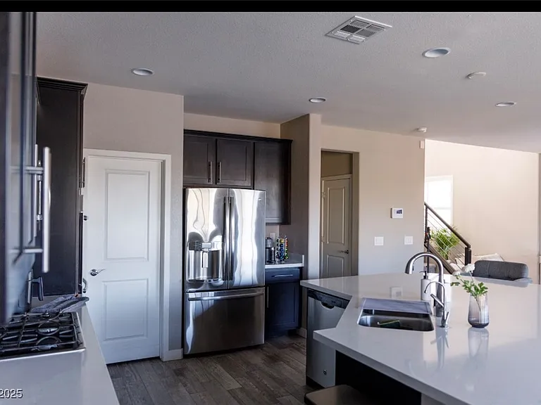 8631 Tortoise Canyon Ct — Photo 10