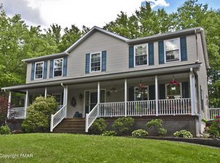 163 Johns Ln, Tannersville, PA 18372