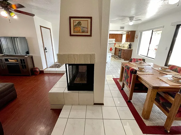 264 Acoma Blvd S — Photo 6