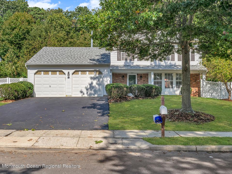 1st image of 637 Buenaventura Ct
