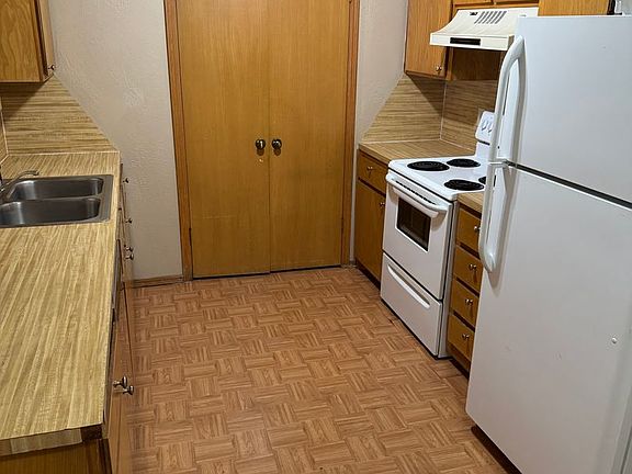 4th image of 2704-2706 Shoreridge Ave #2704