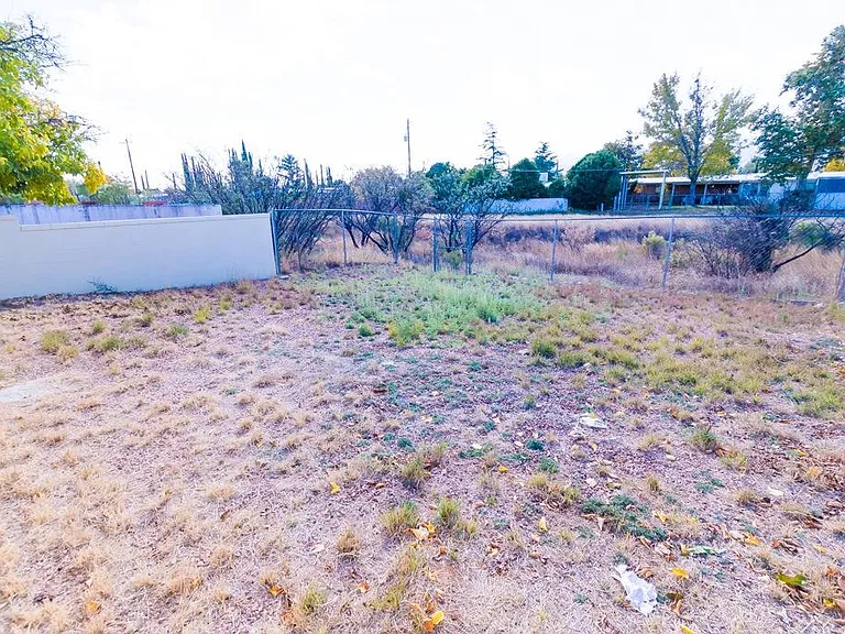 1448 Carmelita Dr — Photo 25