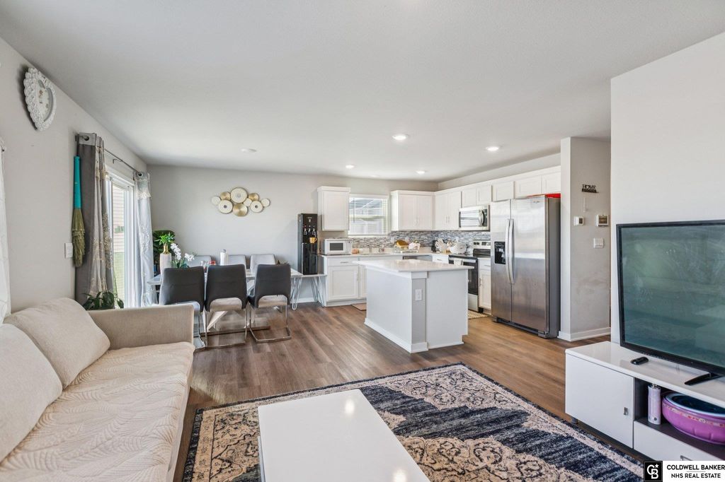 9306 Reynolds St, Omaha, NE - View 6