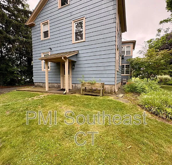 50 Meridian St #2B — Photo 14