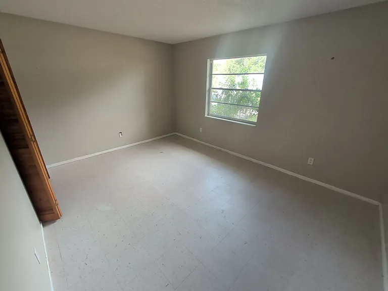 2352 S Sandburg Point — Photo 5