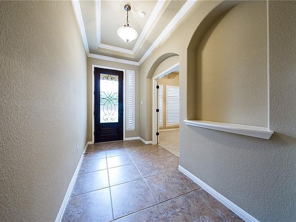 3rd image of 328 Drury Ln