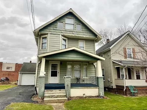 903 Clay St, Akron, OH 44311