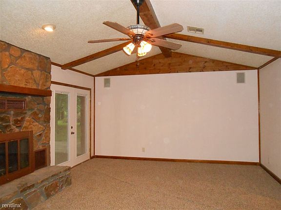 tacker rd. house- 802 warehouse 077