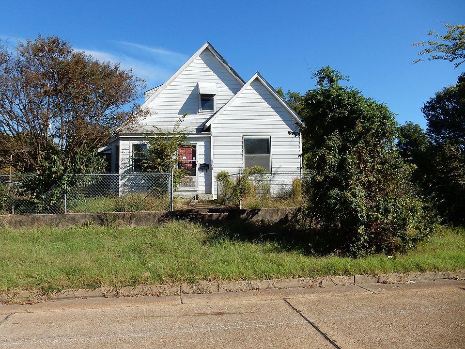 1st image of 731 Cedar St