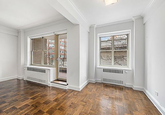 5th image of 40 Park Ave APT 4H