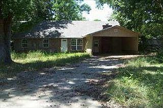 1st image of 318 Shady Ln