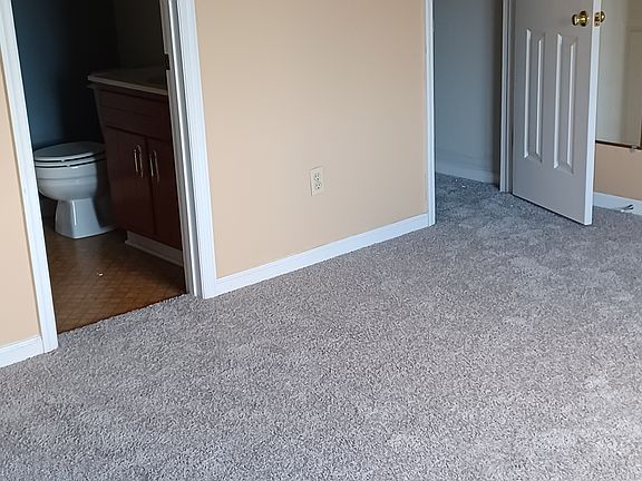 master bedroom, walk in closet, full bath