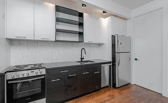 Rented by Skyhigh Realty NYC LLC | media 10