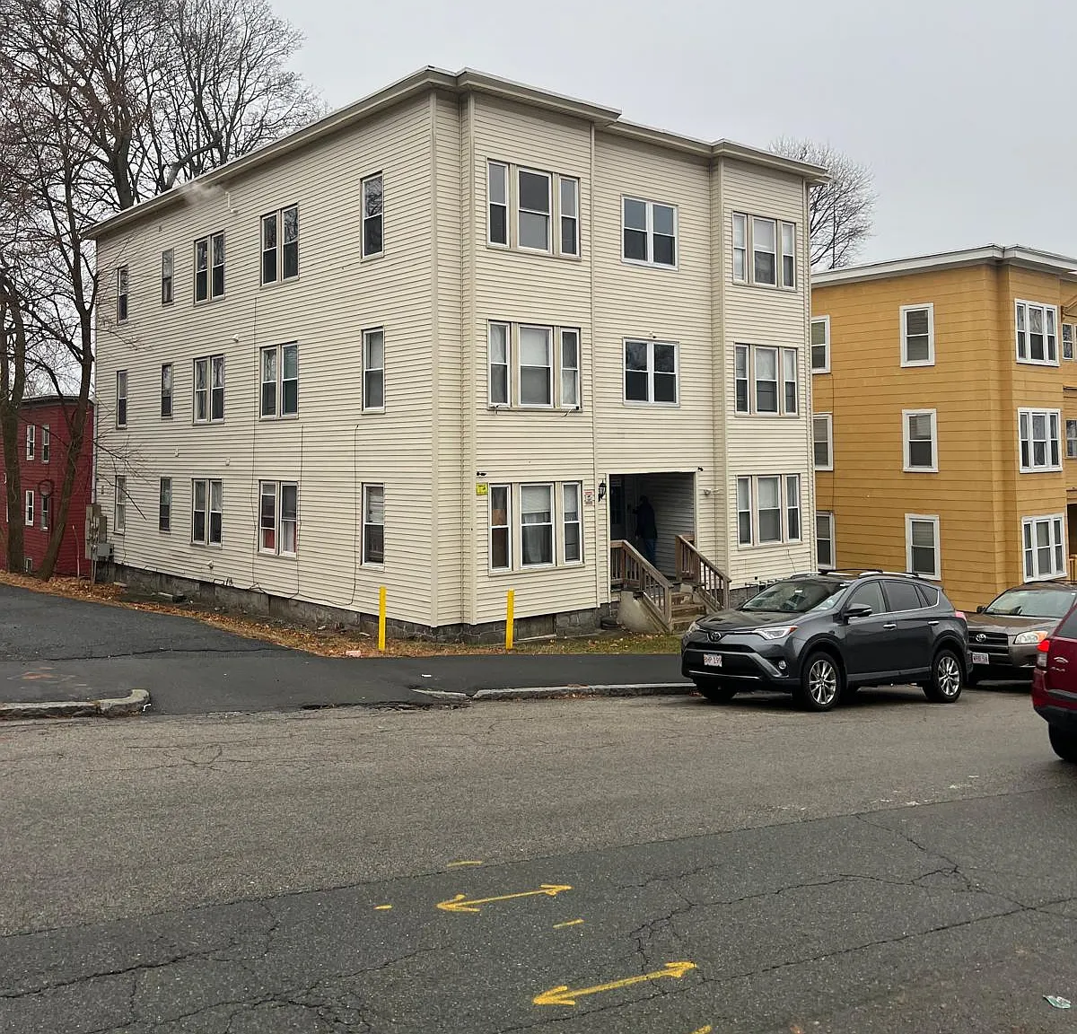 2 bed, 1012 sqft, $1,690 — Photo 2