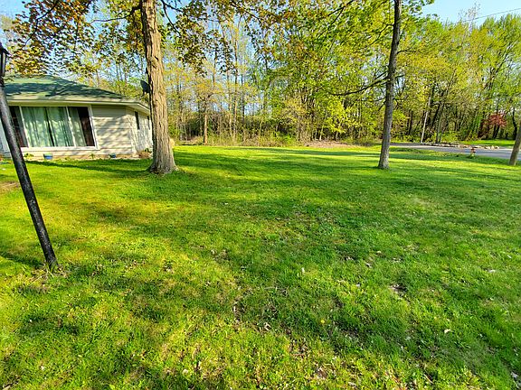 Right Front End wooded lot