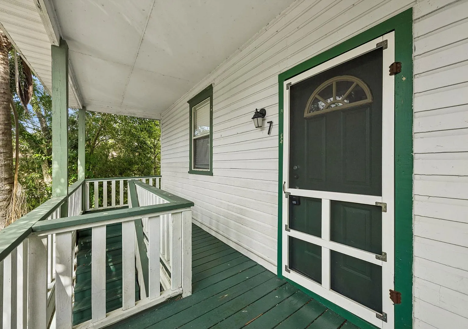 2749 Vernon Terrace - 2737 #7 — Photo 2