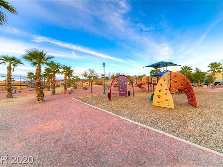 1172 Paradise Desert Ave — Photo 31