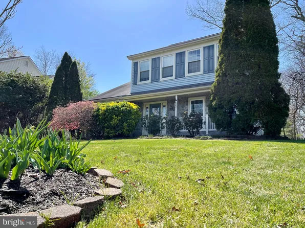 2 Newland Ct, Sterling, VA 20165