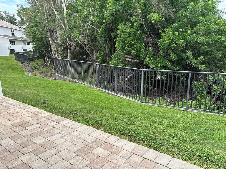 624 Black Lion Dr NE — Photo 30