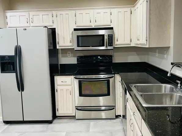 9352 Club Walk Ct, Arlington, TN 38002