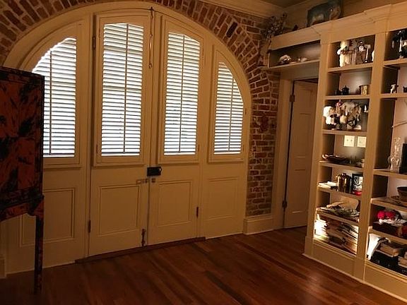 5th image of 1018 Royal St APT 6