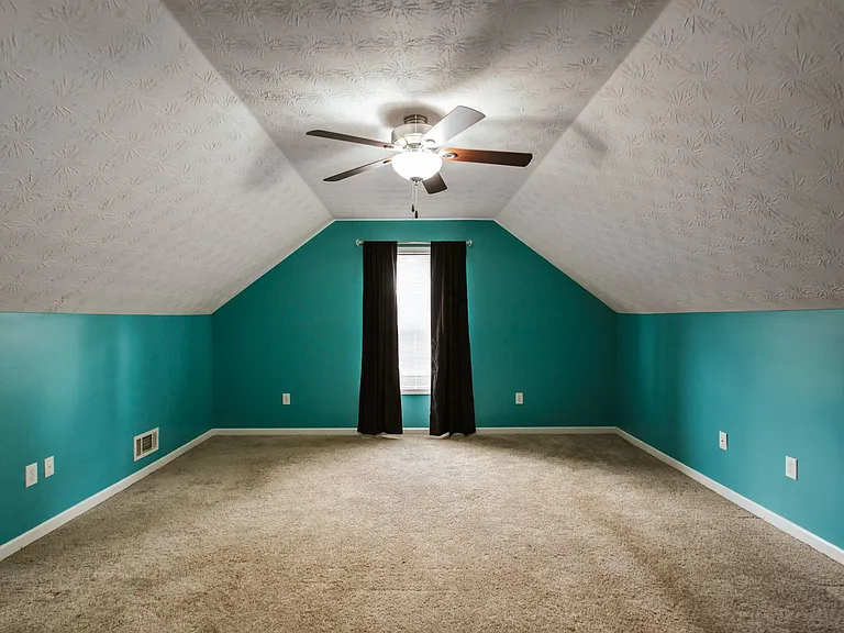137 Bristol Woods Dr — Photo 31