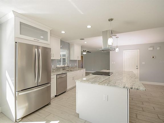 5th image of 7170 Citrus Ave