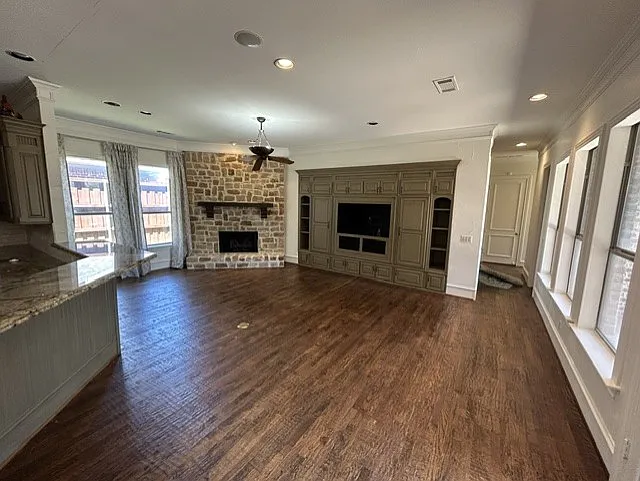 5 bed, 4362 sqft, $5,500 — Photo 4