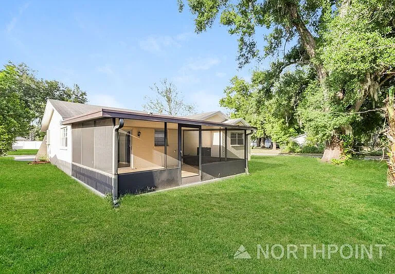601 Highview Ter S — Photo 15