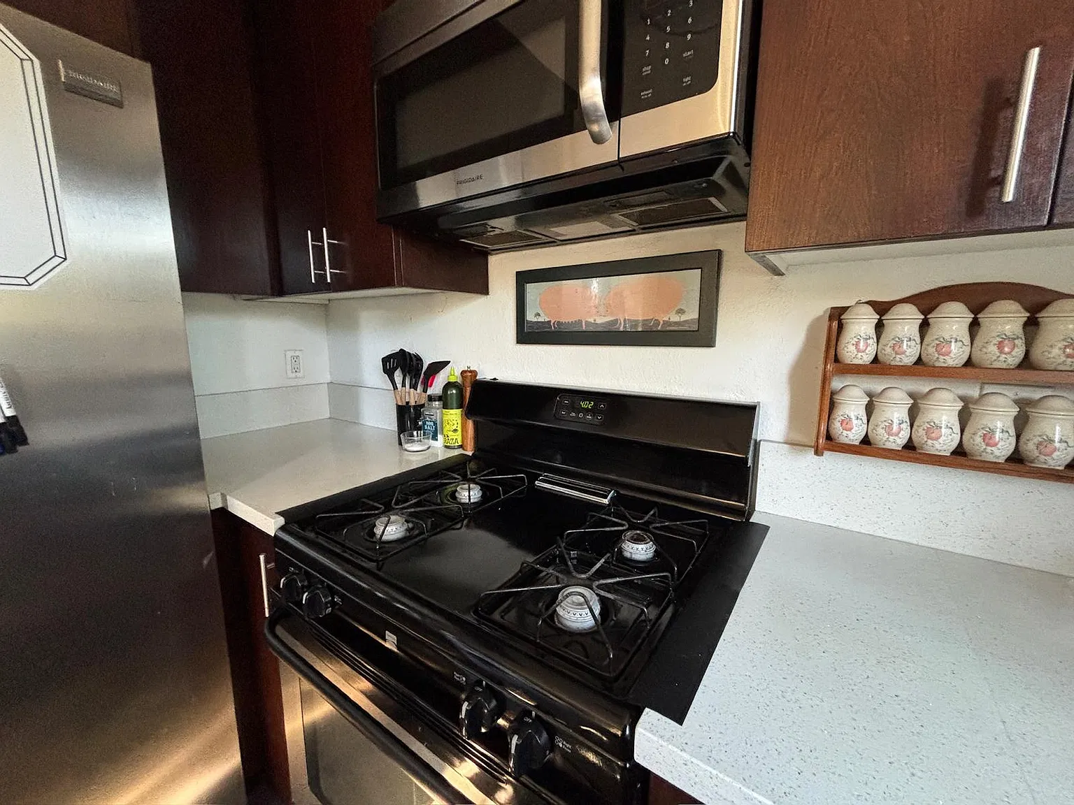2 bed, 2.5 bath, 900 sqft, $3,599 — Photo 4