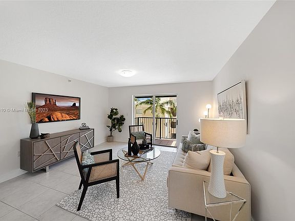 5th image of 322 Madeira Ave APT 303
