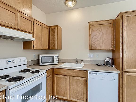 4th image of 1806 Elm St Unit 3