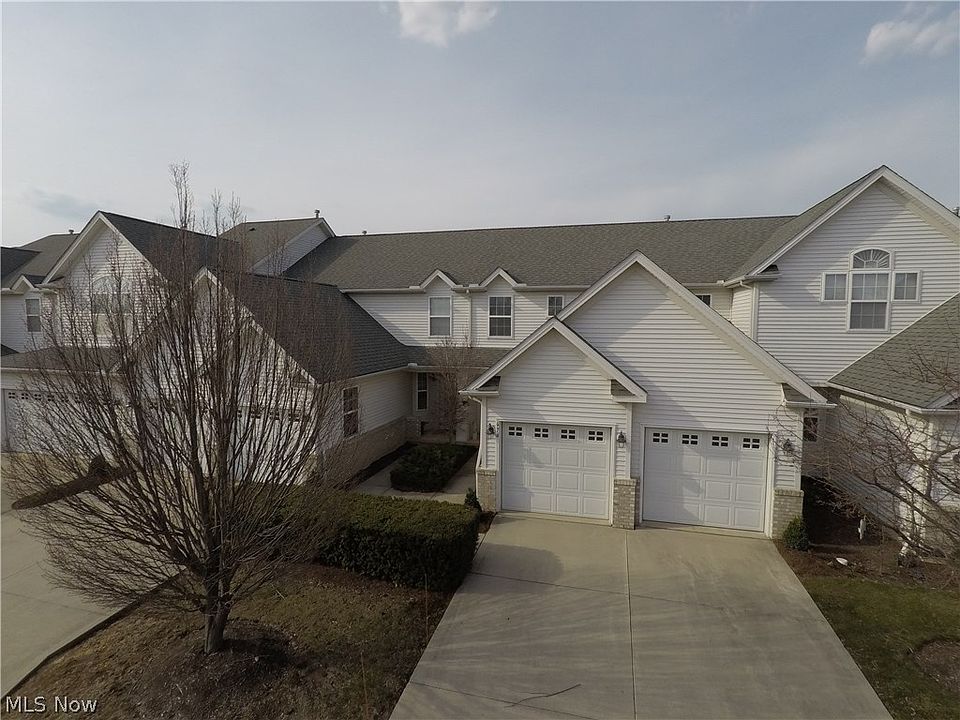 1st image of 674 Ashberry Ln