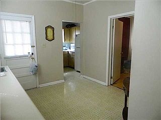 3rd image of 1249 John St