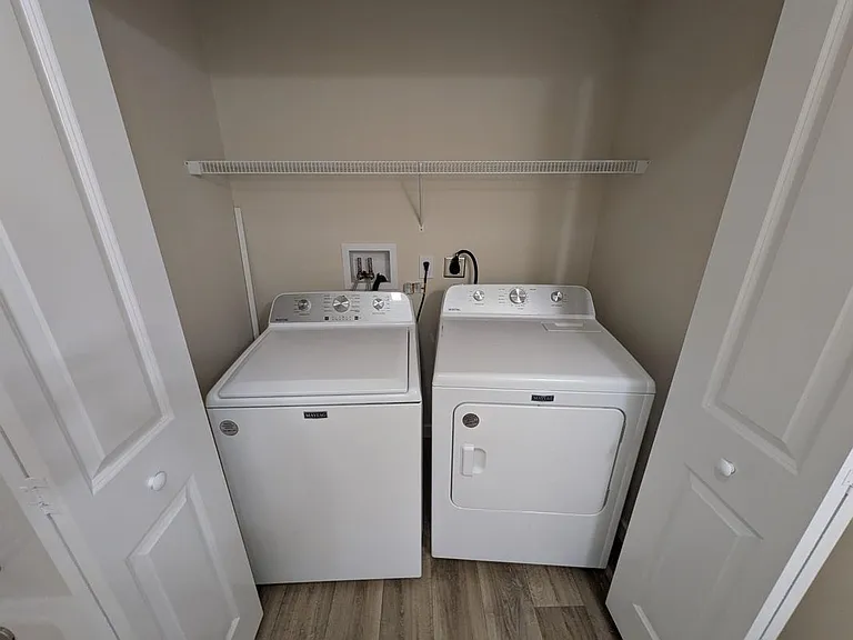 75 Ivan Dr #8 — Photo 5
