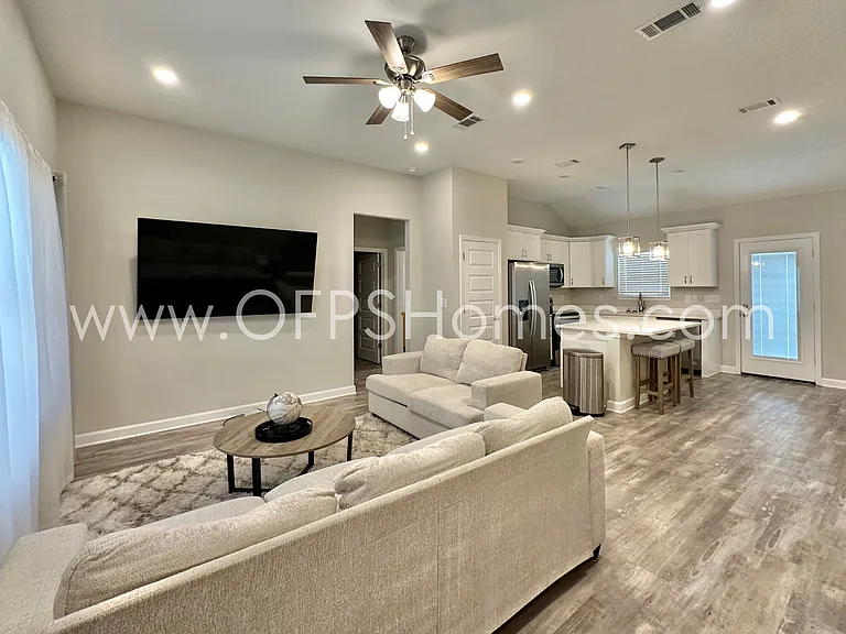 188 Park Ln — Photo 5