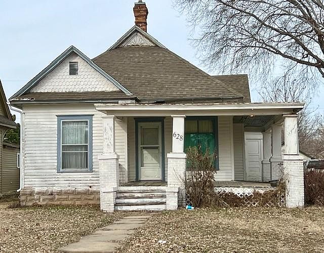 1st image of 628 W Iron Ave
