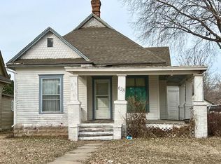 628 W Iron Ave, Salina, KS 67401