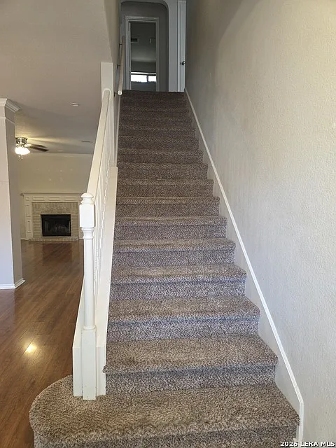 3 bed, 2.5 bath, 2631 sqft, $2,250 — Photo 4