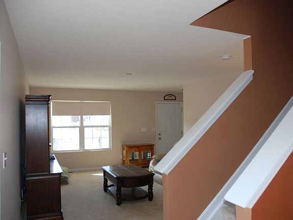 3rd image of 290 Saint Regis Dr