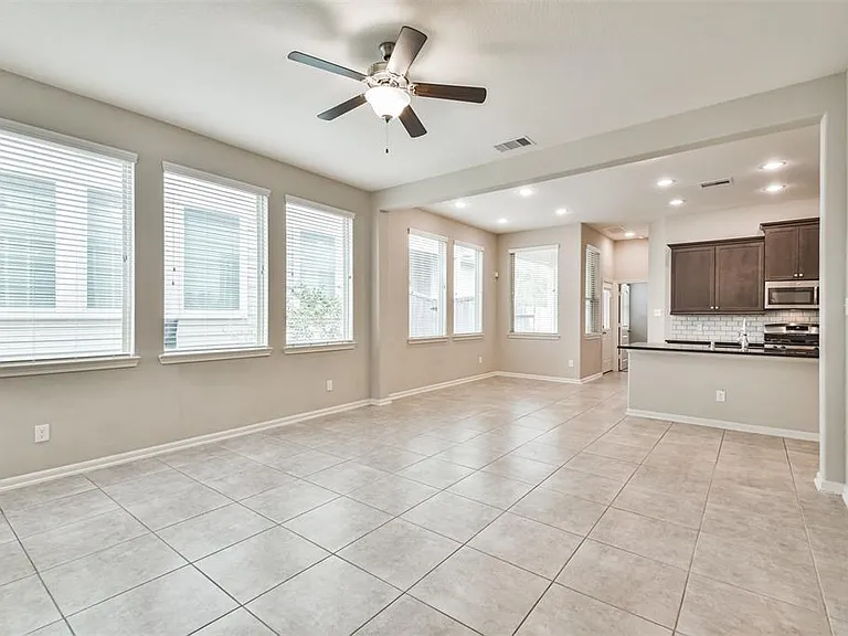 226 Biltmore Loop — Photo 4