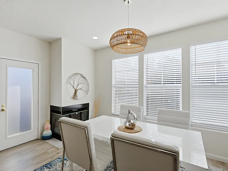 437 Norfolk Dr — Photo 13