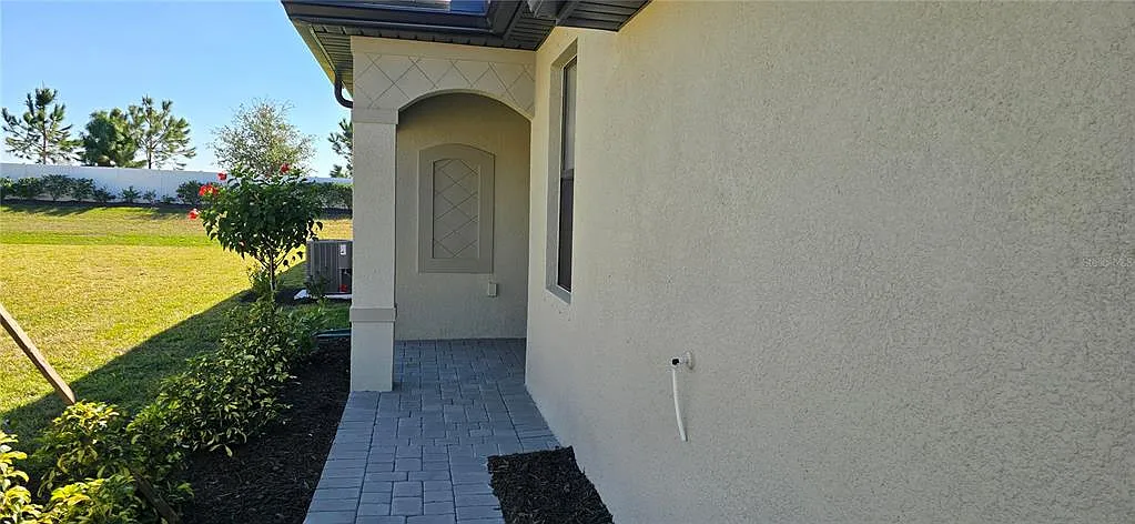 2 bed, 2.0 bath, 1565 sqft, $2,700 — Photo 2