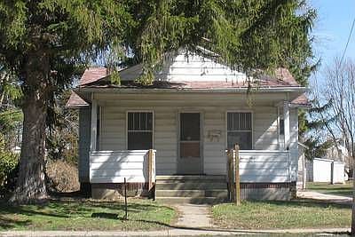 1st image of 825 S Blanchard St