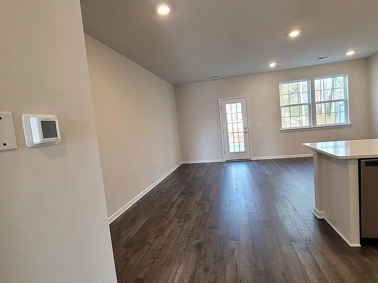 50 Peregrine Way — Photo 6