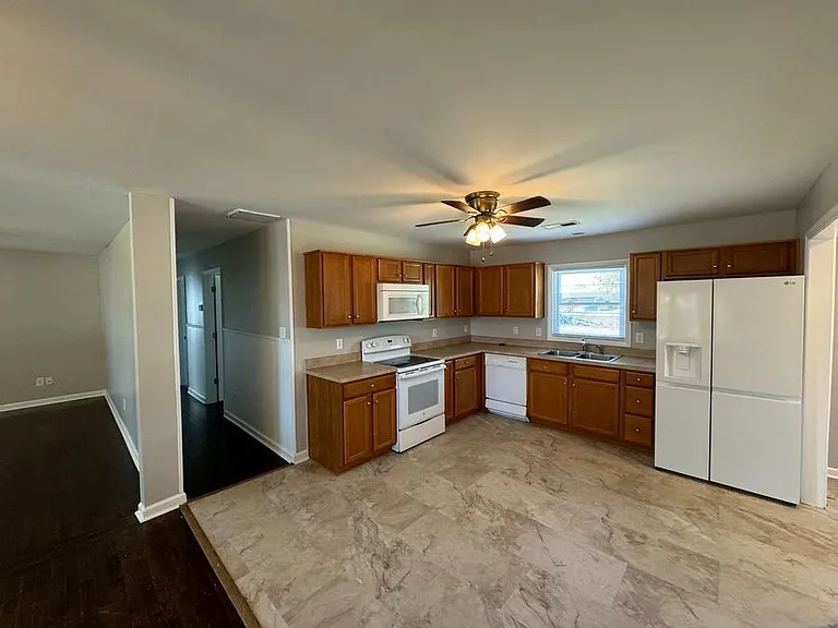 101 Rainbow Dr — Photo 29