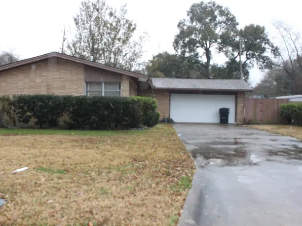 2303 Stonecrest Dr, Houston, TX 77018